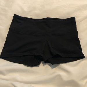 Lululemon black booty shorts
